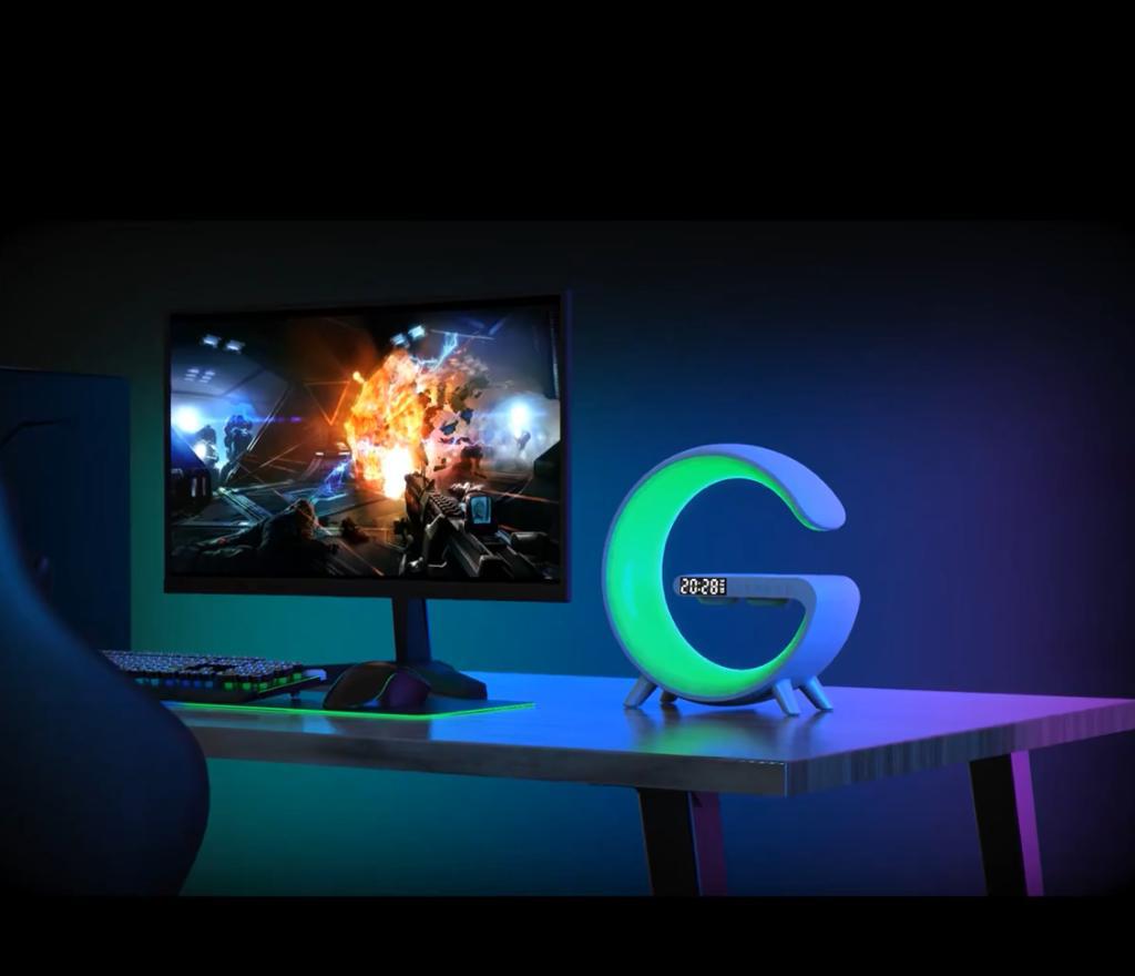 LAMPA SMART CU LED RGB SI INCARCARE PRIN WIRELESS