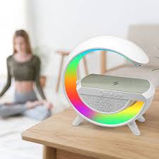 STATIE INCARCARE WIRELESS 3IN1 CU LAMPA SI BOXA BLUETOOTH