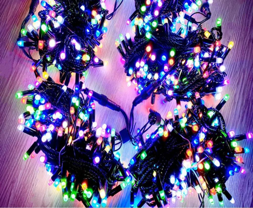 PACHET: INSTALATIE MULTICOLORA, MUZICALA 1X 100 LED + 1X 200 LED